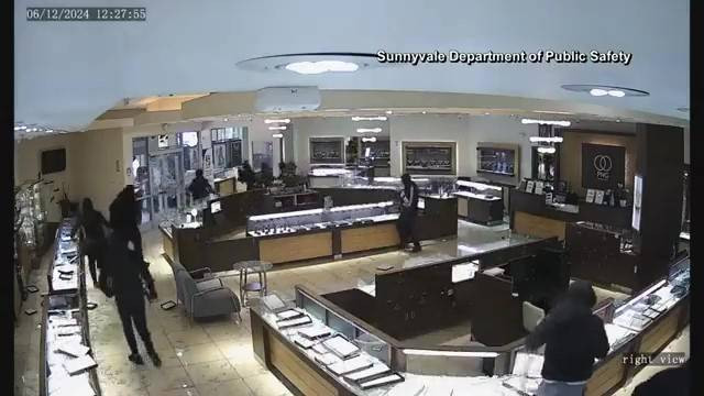 20 hırsız aynı anda kuyumcuyu soydu - Resim: 10